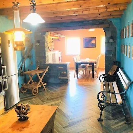 - With Private Pool * Izola